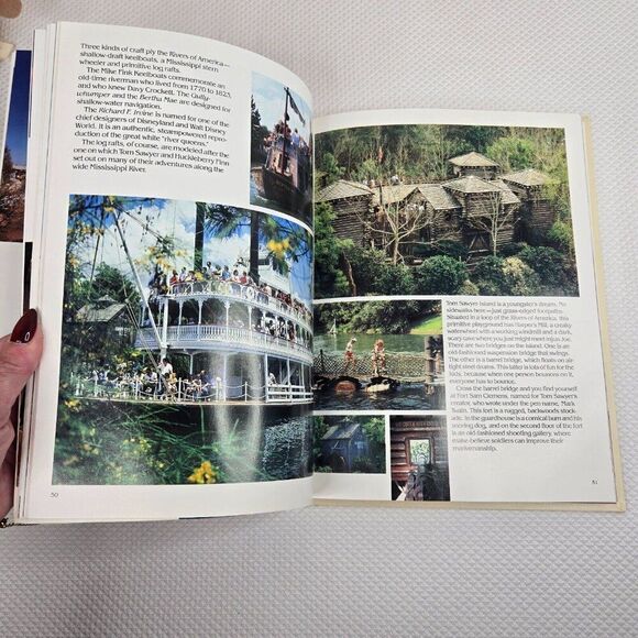 Walt Disney World 20 Magical Years Vintage 1991 Souvenir Collector's Book - Picture 6 of 7